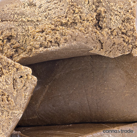 Bubble hash 50% THCA närbild
